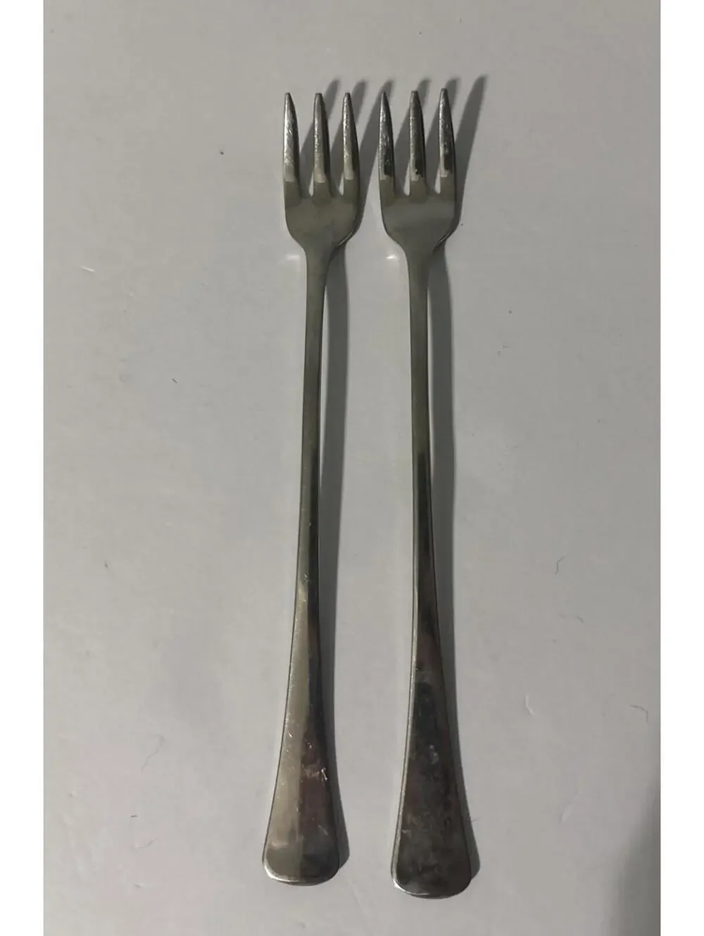 Oneida Set Of 2 Cocktail Forks Stainless